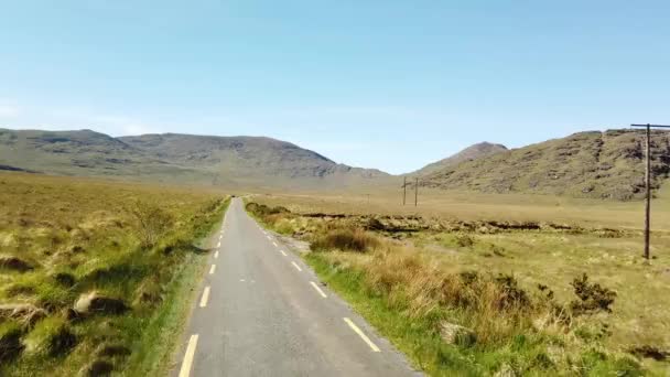 Pov Dirigindo Através Ballaghasheen Pass Anel Kerry Irlanda — Vídeo de Stock