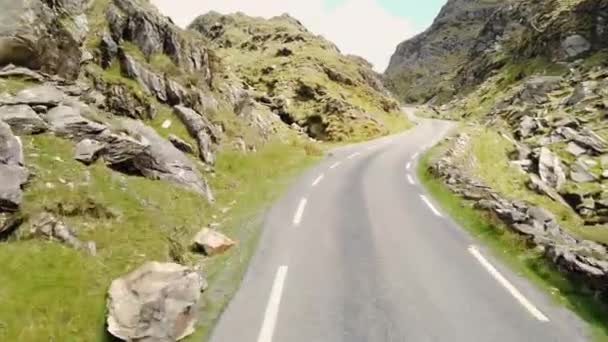 アイルランドのケリーのリングでバラガバマギャップ — ストック動画