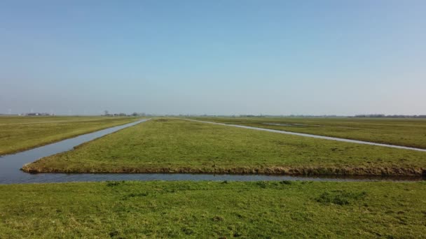 Country Road Alankomaiden Polder Maisema Keväällä Kausi Pov — kuvapankkivideo