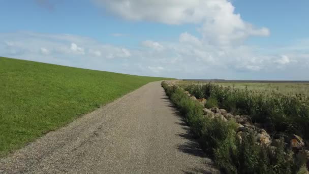 Pov Fährt Über Den Schiermonnikoog Deich Wattenmeer — Stockvideo