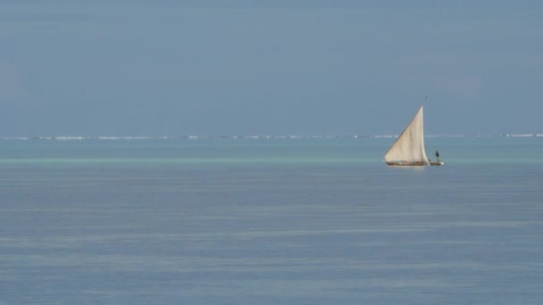 Scenic Footage Beautiful Scenery Sailing Boat — Stock Video