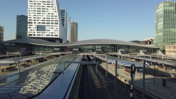 Estación Central Moderna Utrecht Con Trenes Salida Salida — Vídeo de stock