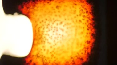 Yanan çerçevelerin 8 mm 'lik klasik film görüntüleri