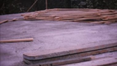 8 mm 'lik film, film şeridinin 8 mm genişliğinde olduğu bir film formatıdır.