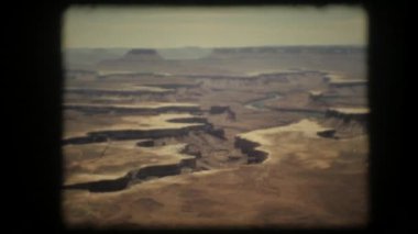 A.B.D. dolayısı ile 1987 - 8mm 'lik klasik film güzel kanyon diyarlarının görüntülerini taradı