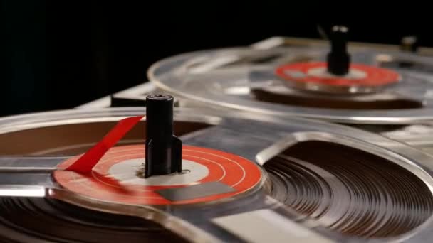 Estúdio Tiro Velho Carretel Vintage Para Bobina Taperecorder Tocando Música — Vídeo de Stock