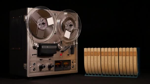 Estúdio Tiro Velho Carretel Vintage Para Bobina Taperecorder Tocando Música — Vídeo de Stock