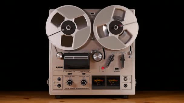 Plan Studio Une Vieille Bobine Vintage Bobine Taperecorder Jouant Musique — Video