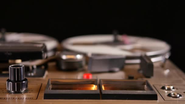 Studio Opname Van Een Oude Vintage Reel Reel Taperecorder Die — Stockvideo