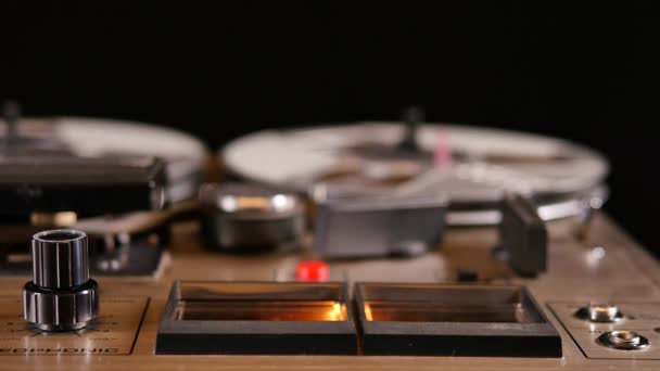 Eski Bir Vintage Reel Reel Filminin Müzikli Stüdyo Çekimi Taksimetrelerini — Stok video