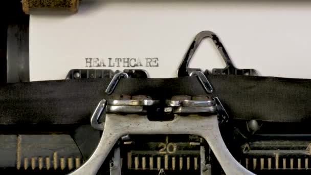 Escribir Palabras Una Máquina Escribir Vintage — Vídeo de stock