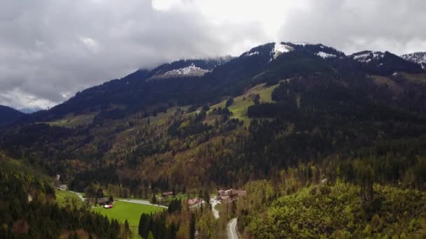 Imágenes Aéreas Escénicas Las Montañas Los Alpes — Vídeo de stock