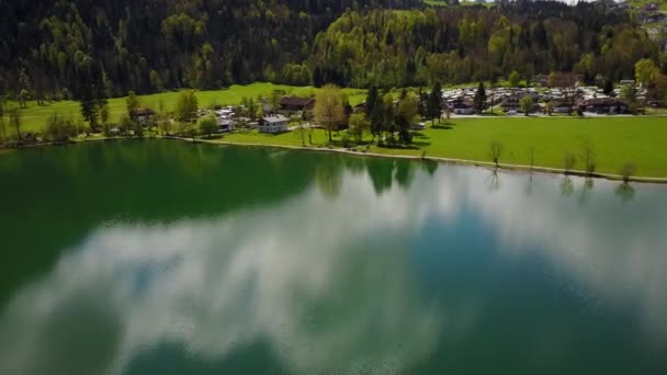 Scenic Aerial Footage Beautiful Mountain Lake — Stock Video