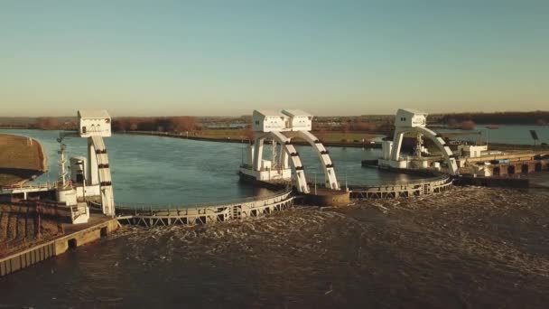 Комплекс Замков Плотин Возле Амеронгена Голландии — стоковое видео