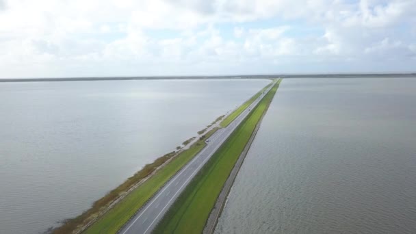 Route d'accès à l'île de Romo dans le parc national danois Wadden mer