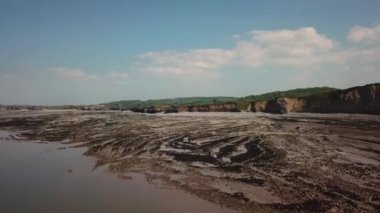 Kilve Sahili, Bristol Kanalı 'ndaki Jurassic Sahili' yle ünlüdür.