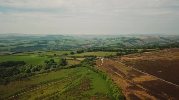 Luchtfoto Van Exmoor National Park Met Hoogste Punt Dunkery Beacon — Stockvideo