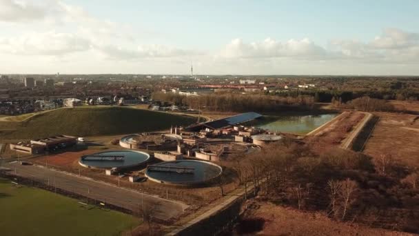 Luchtbeelden Van Waterzuiveringsinstallaties — Stockvideo