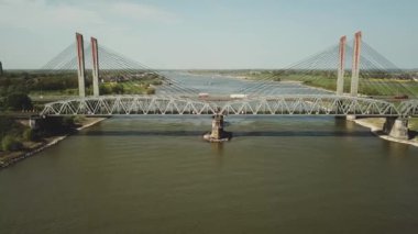 Martinus Nijhof köprüsü Hollanda 'da A2 karayolu üzerinde.