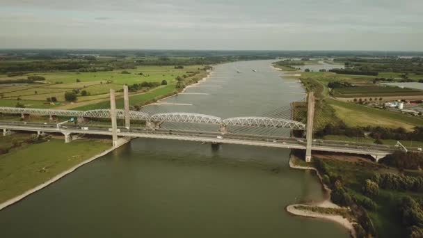 Martinus Nijhoff Pont Ferroviaire Sur Rivière Waal Hollande — Video