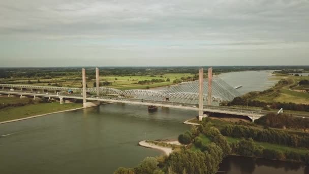 Martinus Nijhoff Most Kolejowy Nad Rzeką Waal Holandii — Wideo stockowe