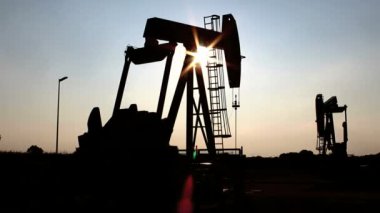 pompa bir yağ kuyusunda karşılıklı piston pompası için zemin sürücüsüdür
