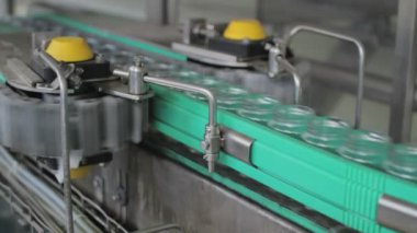 Jam Factory 'nin yakın çekim görüntüleri. Montaj satırı