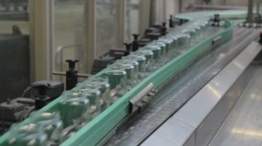 Jam Factory 'nin yakın çekim görüntüleri. Montaj satırı