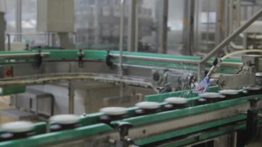 Jam Factory 'nin yakın çekim görüntüleri. Montaj satırı