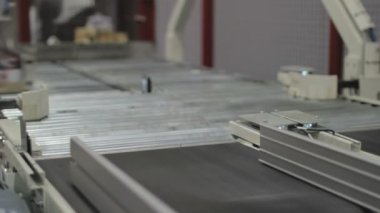 Jam Factory 'nin yakın çekim görüntüleri. Montaj satırı