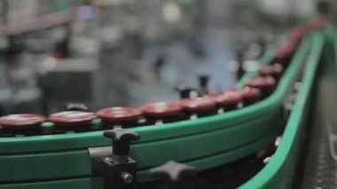 Jam Factory 'nin yakın çekim görüntüleri. Montaj satırı