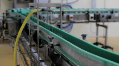 Jam Factory 'nin yakın çekim görüntüleri. Montaj satırı