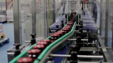 Jam Factory 'nin yakın çekim görüntüleri. Montaj satırı