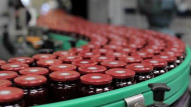 Jam Factory 'nin yakın çekim görüntüleri. Montaj satırı