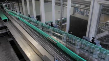 Jam Factory 'nin yakın çekim görüntüleri. Montaj satırı