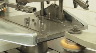 Metal Dönüşü ve Derin Çizim üzerine uzmanlaşmış şirketin yakın çekim üretimi
