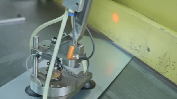 Close Optagelser Automatiseret Fremstillingsproces Metalfabrik – Stock-video