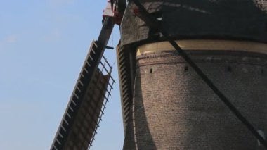 Hollanda Kinderdijk Hollanda 'daki Hollanda Yel Değirmeni' nin manzaralı görüntüleri