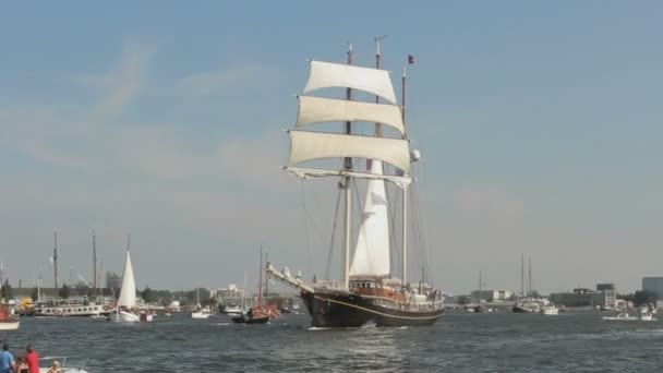 Első Kiadás Vitorla Volt 1975 Ben Közben Sail Amsterdam Nőtt — Stock videók