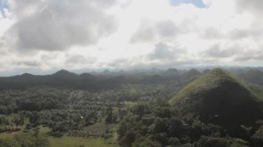 Çikolata Tepeleri, Bohol Eyaleti, Filipinler 'de jeolojik oluşum.
