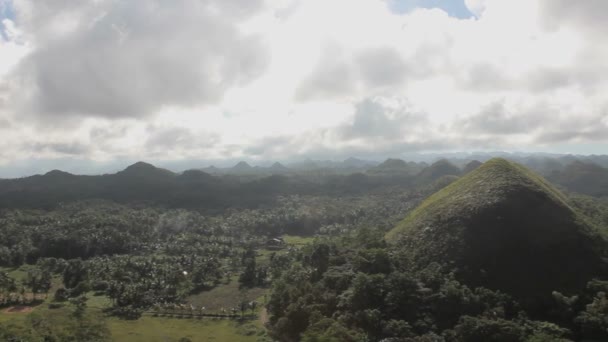 Σοκολάτα Hills Γεωλογικός Σχηματισμός Στην Επαρχία Bohol Φιλιππίνες — Αρχείο Βίντεο
