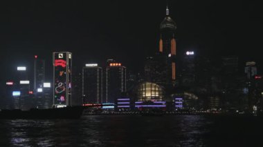 Asya 'nın finans başkenti Hong Kong' daki gökdelenler..