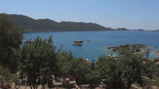 Bela Vista Bela Baía Com Barcos Vela Água Mar Azul — Vídeo de Stock