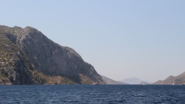 Γραφικό Υλικό Από Ιστιοπλοϊκό Σκάφος Στην Ελλάδα Την Ηλιόλουστη Μέρα — Αρχείο Βίντεο