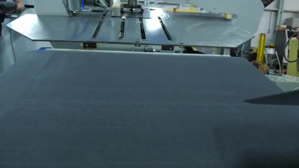 Närbild Automatiserad Tillverkningsprocess Metallfabrik — Stockvideo