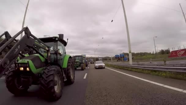 Landbrugere Der Kører Motorvej A12 A27 Protestere Mod Forslag Pålægge – Stock-video