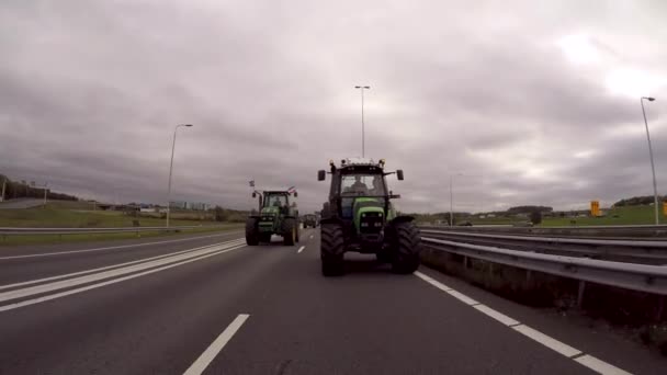 Agricultores Que Conducen Por Las Autopistas A12 A27 Para Protestar — Vídeos de Stock