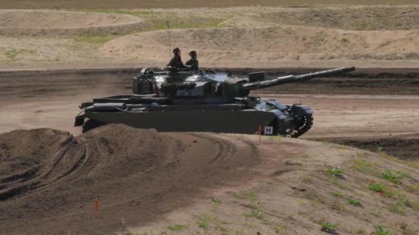 2016 Soest August Military Tanks Woi Woii Being Demonstrated Huge — Stock Video