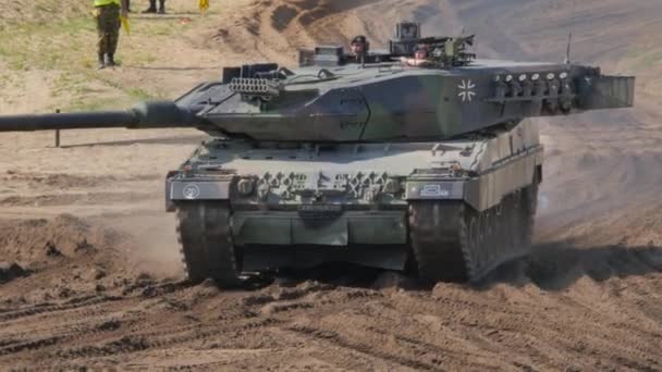 2016 Soest August Military Tanks Woi Woii Being Demonstrated Huge — 图库视频影像