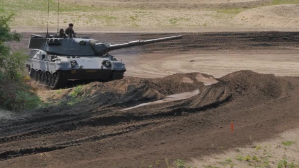 2016 Soest August Military Tanks Woi Woii Being Demonstrated Huge — Stock Video